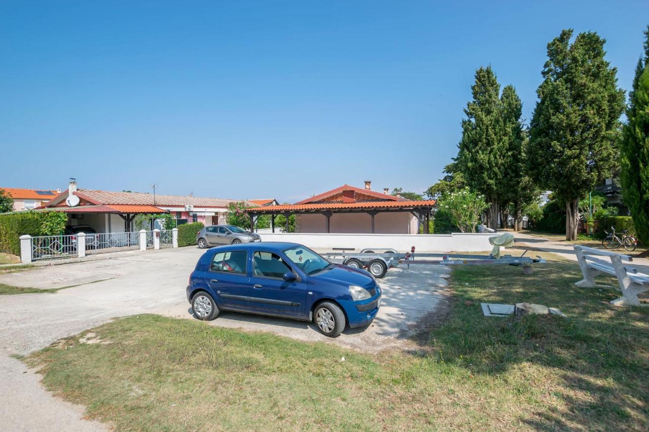 Apartments Mira Privlaka  Exterior photo